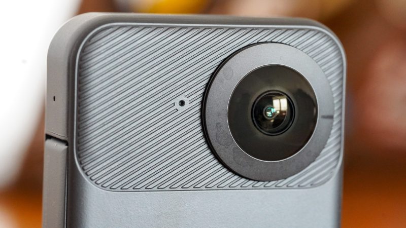 DJI Osmo 360 : Une Conception Inspirée par GoPro avec des Surprises à l&rsquo;Intérieur