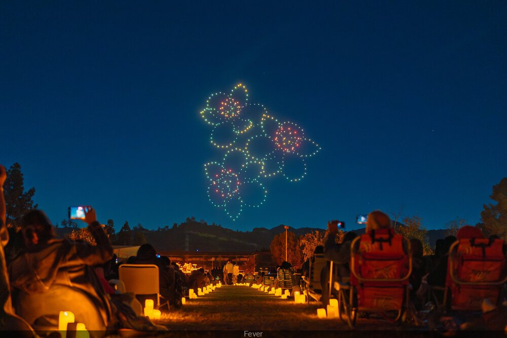 DroneArt Show : Un spectacle de drones à l&rsquo;Hippodrome de Vincennes