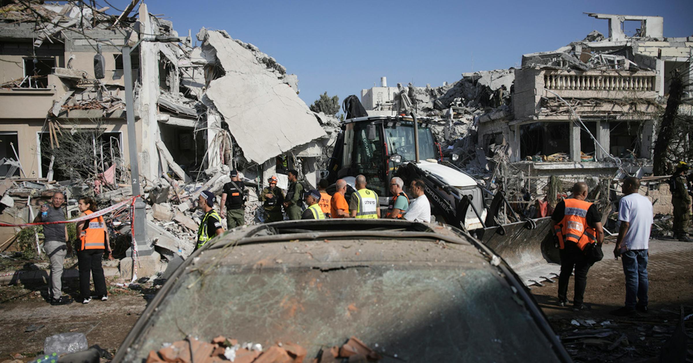 Escalade des tensions : l&rsquo;Iran riposte suite aux frappes israéliennes sur son programme nucléaire