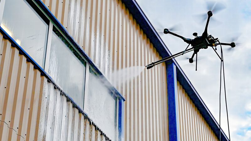 #France Airion : le drone intelligent révolutionnaire pour nettoyer les villes