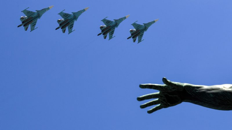 Incident en Ukraine : Un Sukhoi russe abat un drone civil