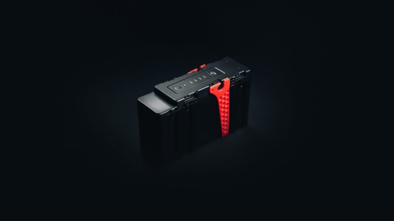 Nouvelle Avancée chez Flyability : Lancement d&rsquo;une Batterie Haute Capacité pour le Drone Elios 3