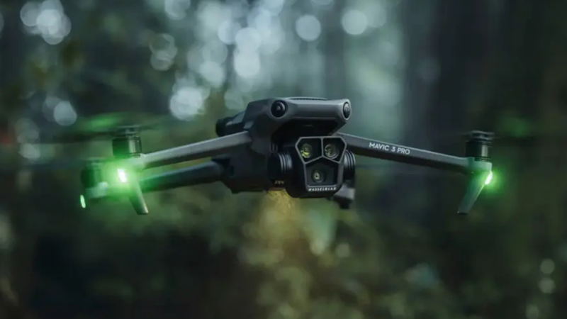 Offre exceptionnelle : le DJI Mavic 3 Pro Fly More Combo à prix réduit