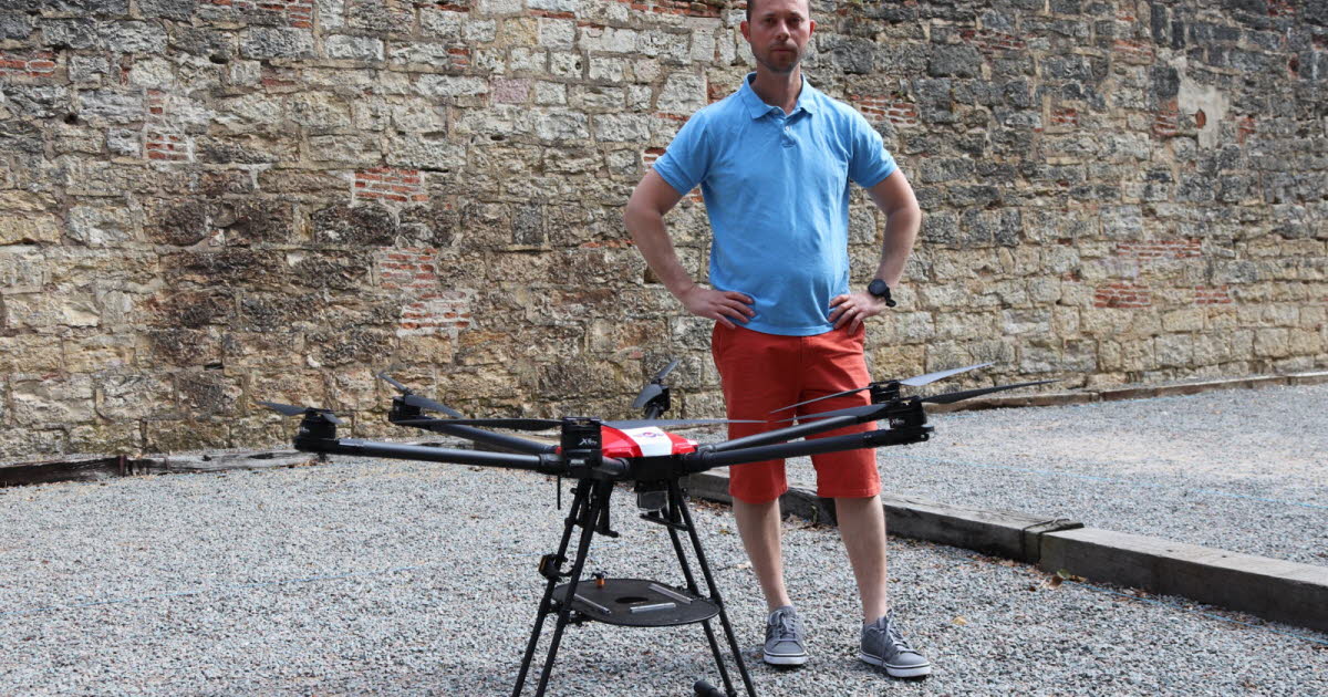 Révolution dans le nettoyage : Il lance sa société de nettoyage par drones