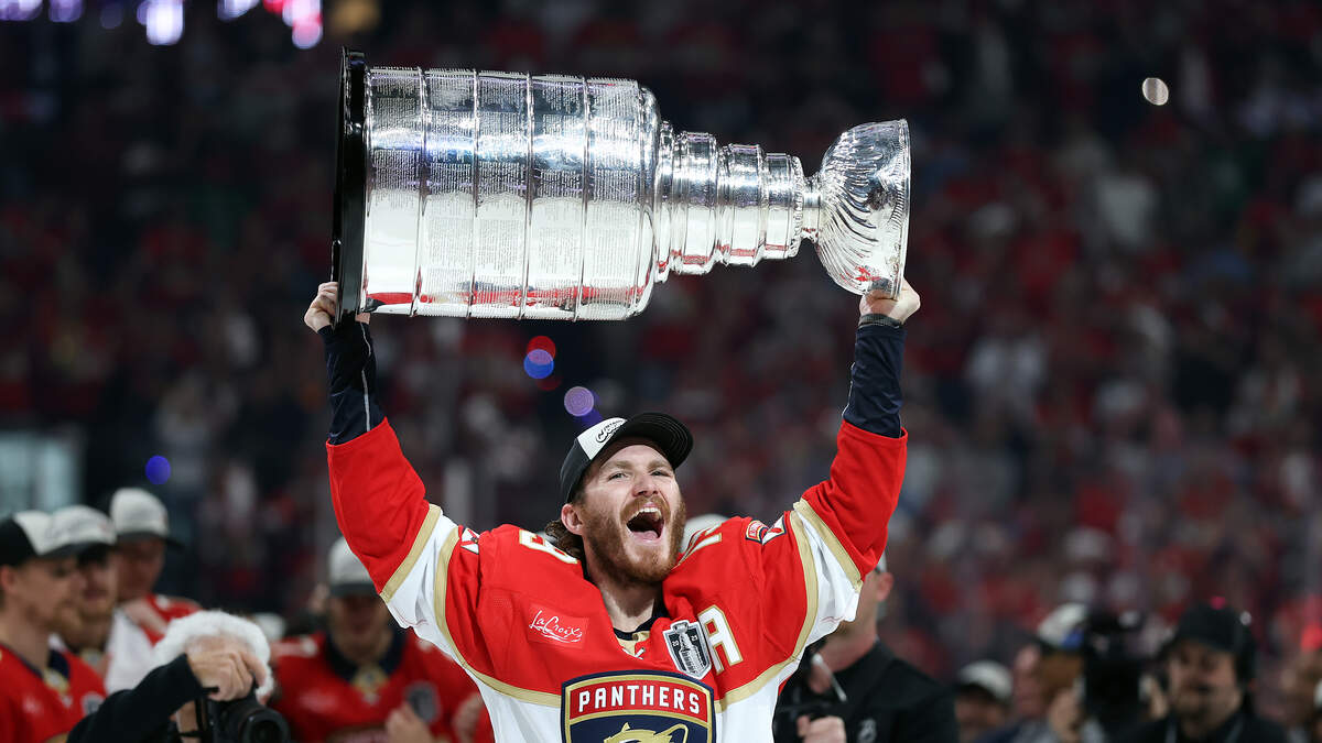 Un spectacle de drones célèbre la victoire de la Coupe Stanley des Panthers en Floride