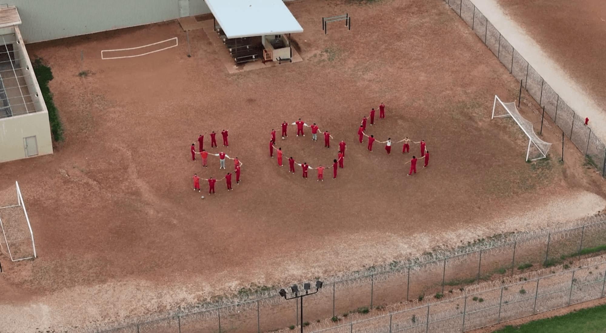 Utilisation Innovante de Drones au Texas pour Surveiller les Détentions et Déportations