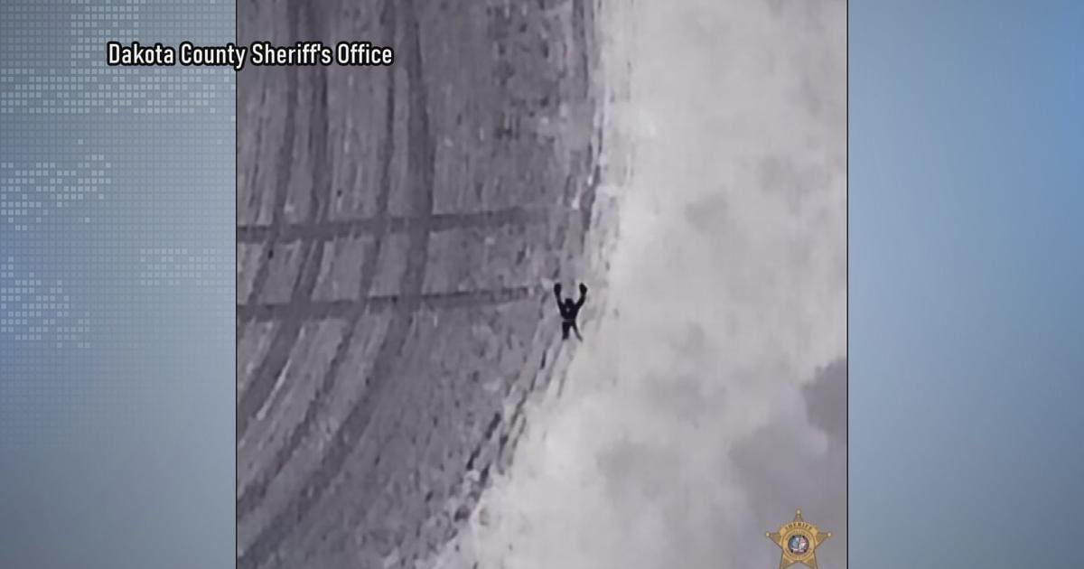 Arrestation filmée par drone d&rsquo;un suspect de vol à main armée à Rochester