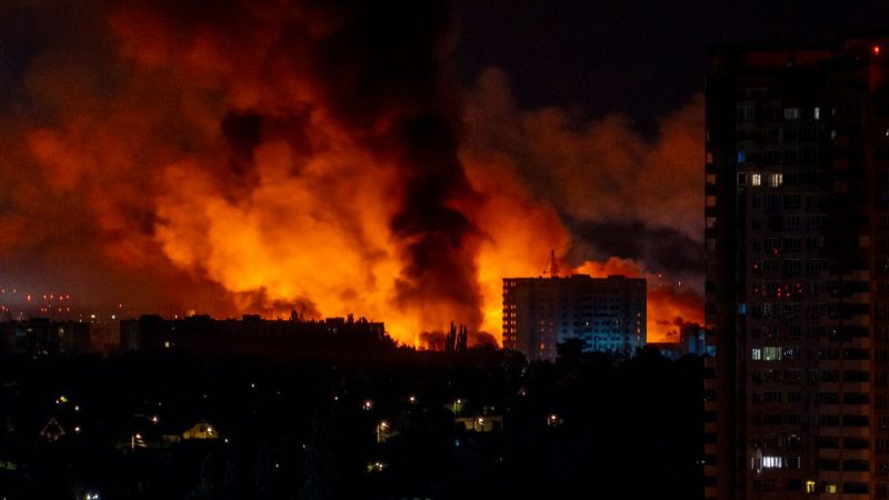Attaque record sur Kyiv par des drones et missiles