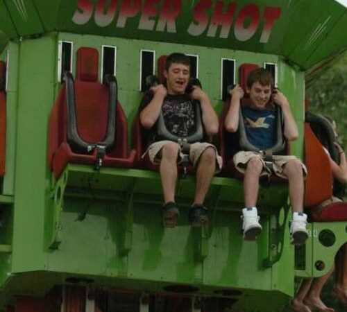 États-Unis – Spectacle de lumière par drones à ItascaFest