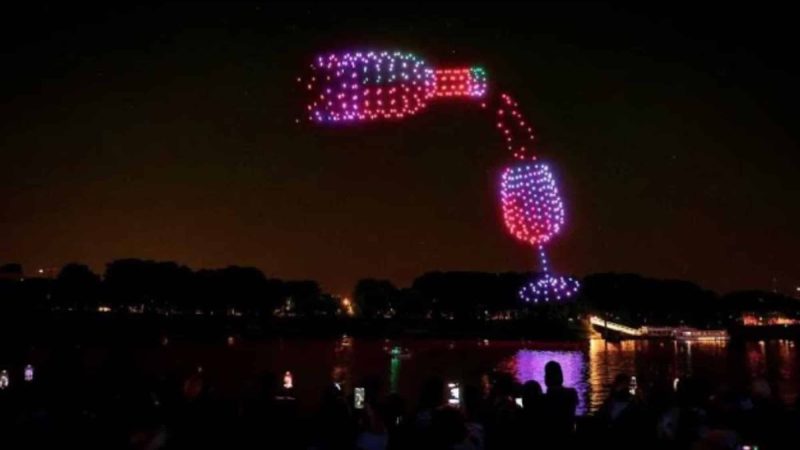 La France adopte des spectacles de drones pour la Fête Nationale