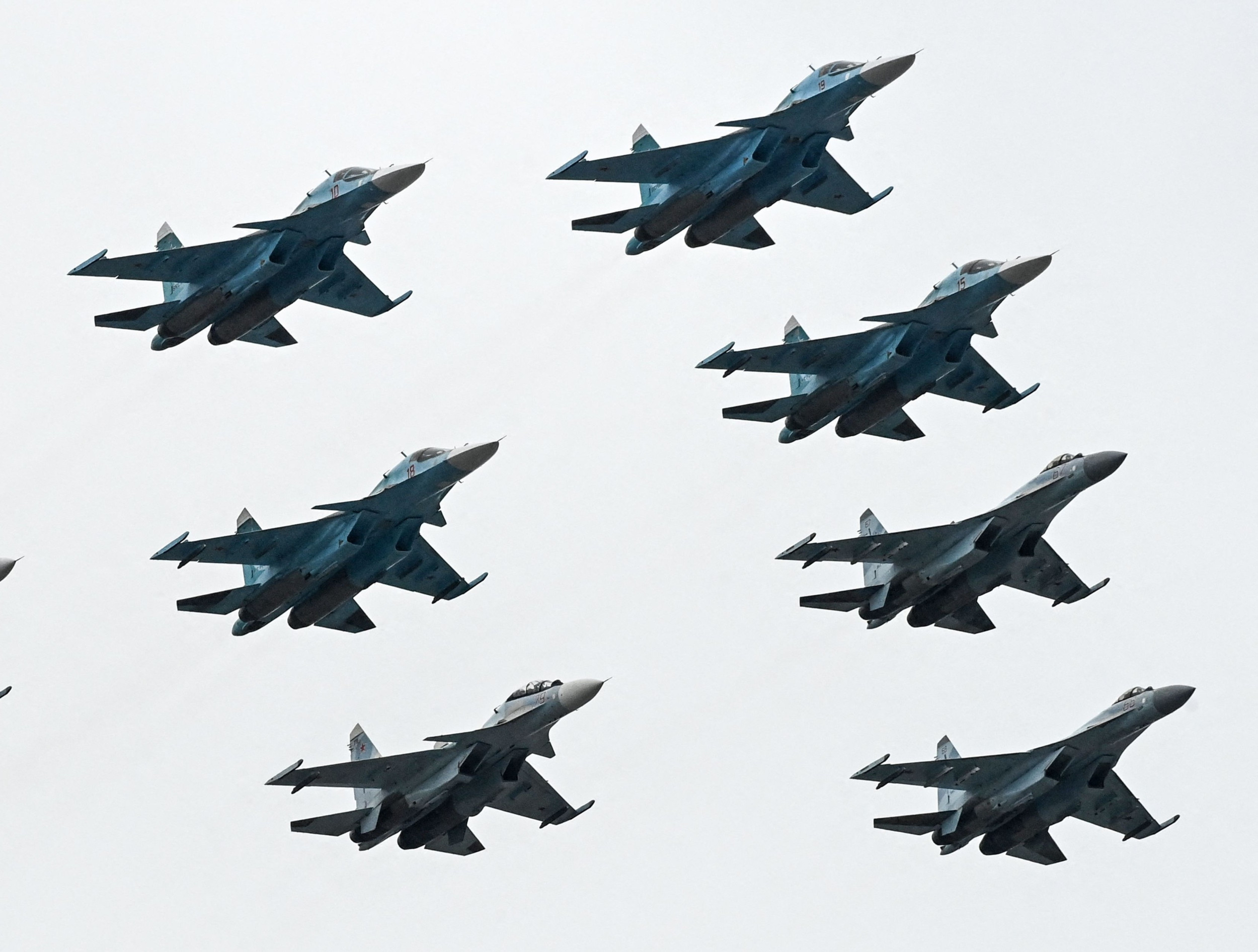 La rencontre entre un avion de chasse russe et un drone non identifié