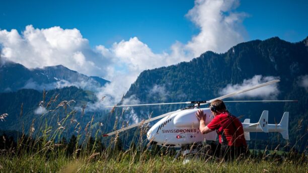 Le Management des Catastrophes Naturelles en Suisse est Révolutionné par les Drones Hélicoptères