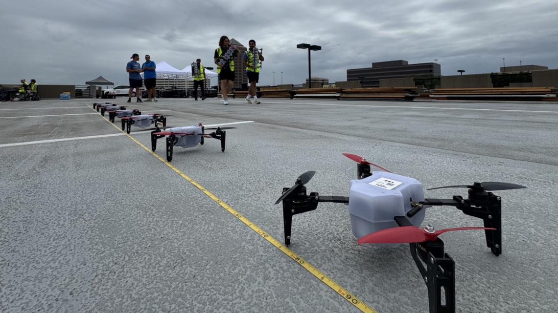 Le spectacle de drones illumine le ciel de Irving pour le 4 Juillet