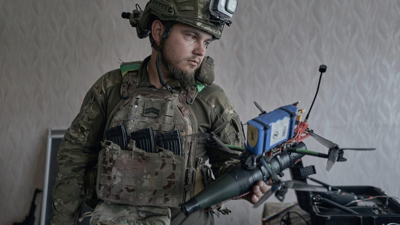 Les Drones et la Nouvelle Guerre : Comment L&rsquo;Ukraine Change les Règles du Jeu