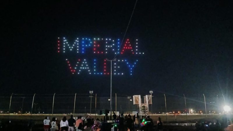 Les spectacles de drones révolutionnent le 4 juillet dans la Vallée Impériale