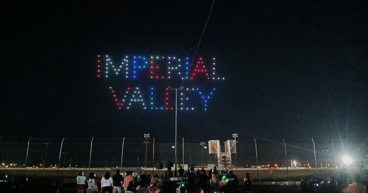 Les spectacles de drones révolutionnent le 4 juillet dans la Vallée Impériale