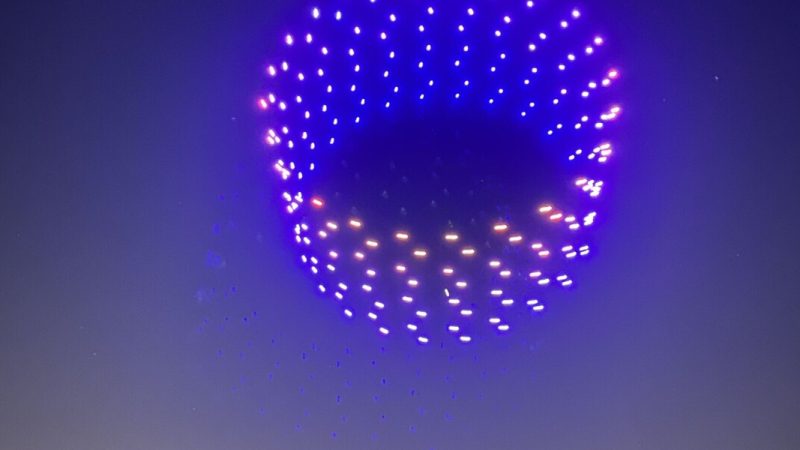 Les spectacles de drones révolutionnent les célébrations du 14 juillet en France