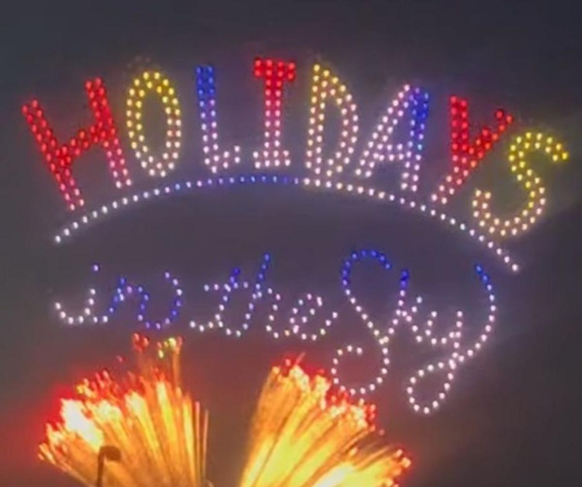 Spectacle Lumineux dans le ciel : Le Drone Show de Holiday World 2025