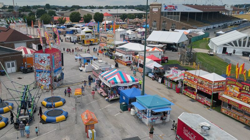 Spectacle de Drones à la Foire d&rsquo;État de York – Un Ballet Aérien Époustouflant