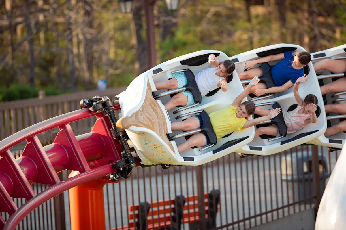 Spectacle de drones innovant à Holiday World pour l&rsquo;été 2025