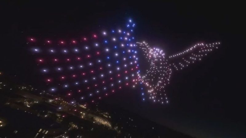 Spectacle éblouissant de drones à la foire de Elkhart County