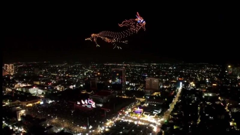 Spectacle époustouflant de drones lumineux à Bac Ninh, Vietnam