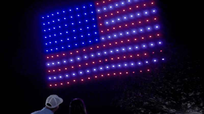 #USA Des drones illuminent le ciel pour l’Independence Day