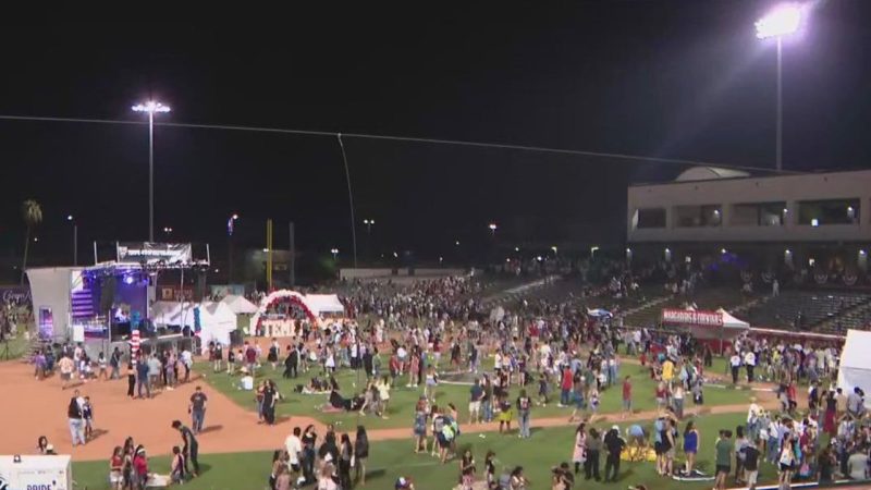 Un spectacle de drones illumine le ciel de Phoenix pour célébrer la nouvelle année