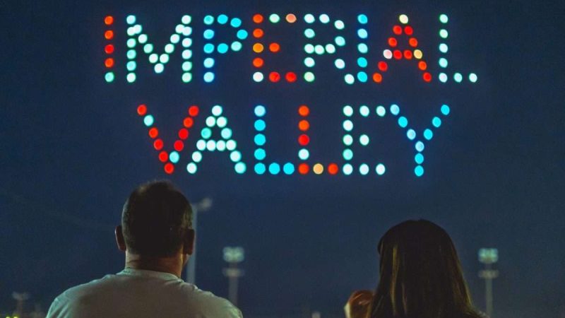 Une célébration haute en couleurs : spectacles de drones aux États-Unis