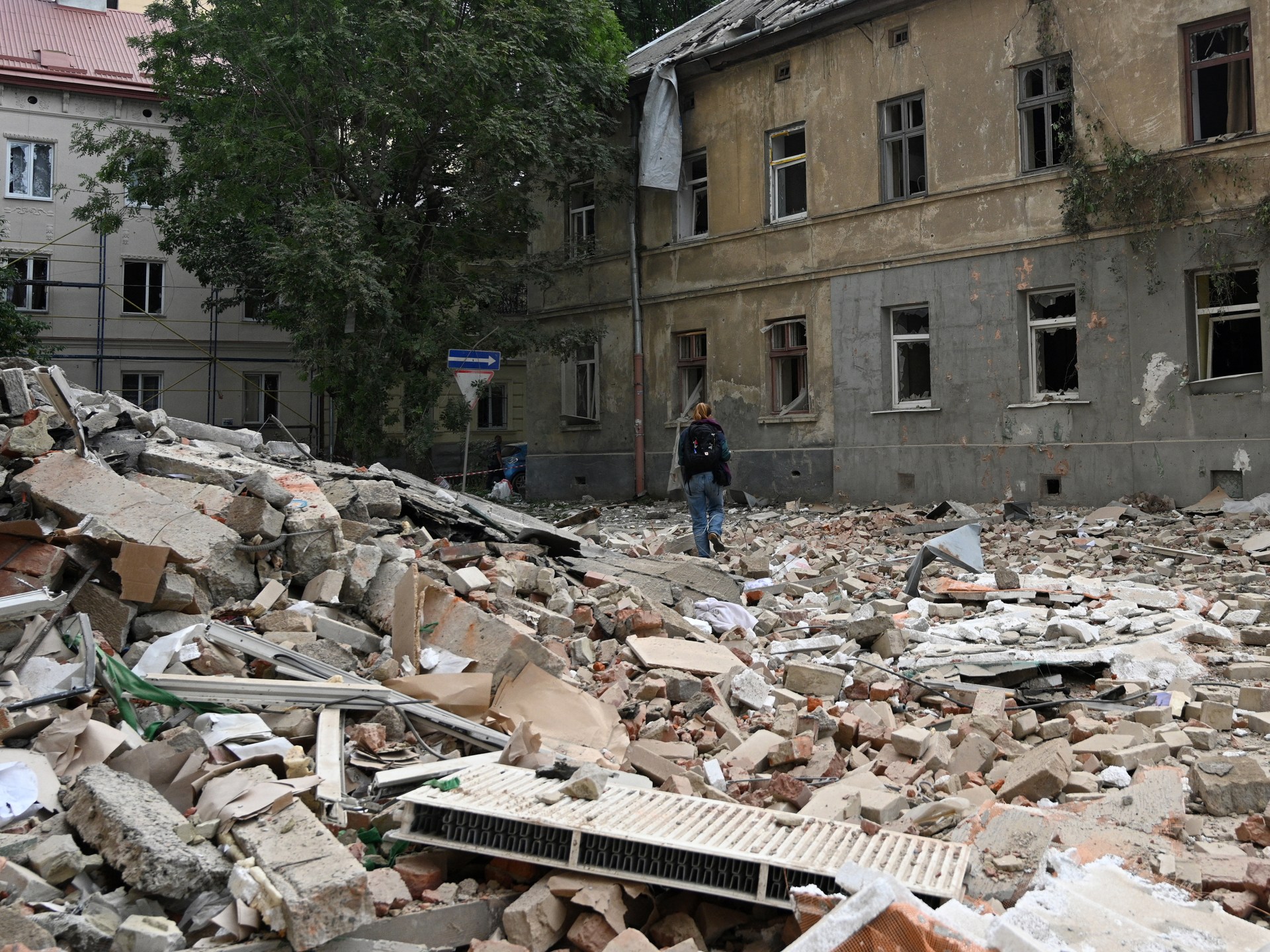 Attaque de Drones et Missiles Russes en Ukraine : Un Mort et Quinze Blessés