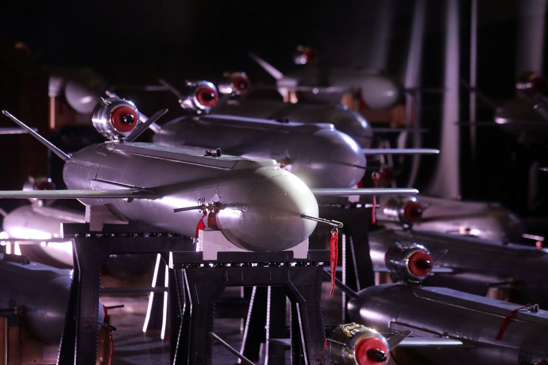 Attaque de drones ukrainiens sur une raffinerie russe à 2000 km de la frontière