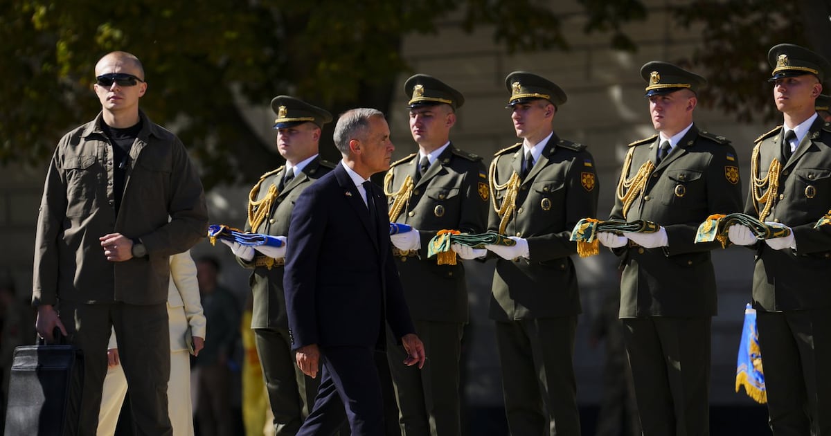 Canada offre un soutien militaire renforcé à l&rsquo;Ukraine incluant des drones