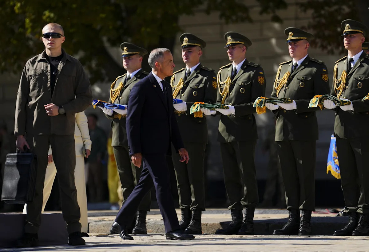 Canada renforce son soutien militaire à l&rsquo;Ukraine avec des drones et des véhicules blindés