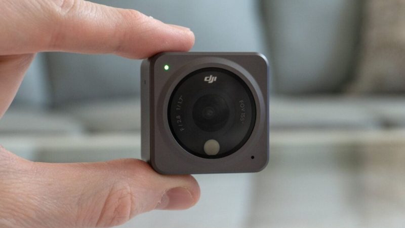 DJI présente une nouvelle caméra d&rsquo;action magnétique miniature : un défi direct à GoPro