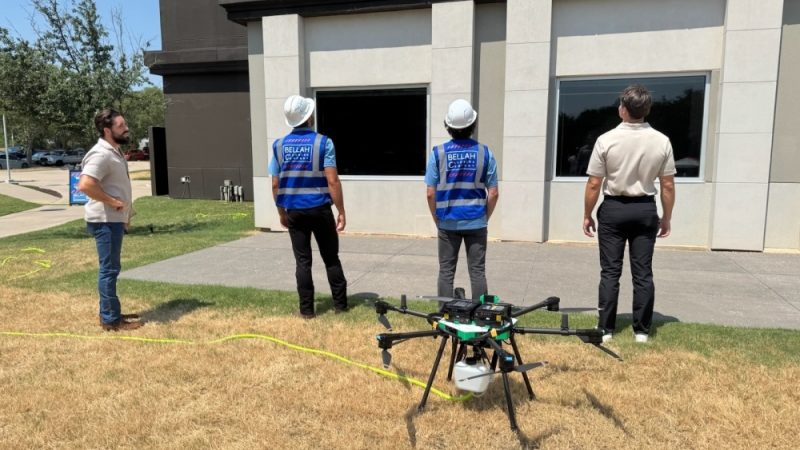Innovation dans le nettoyage de vitres : Bellah Cleaning Company intègre les drones à ses services