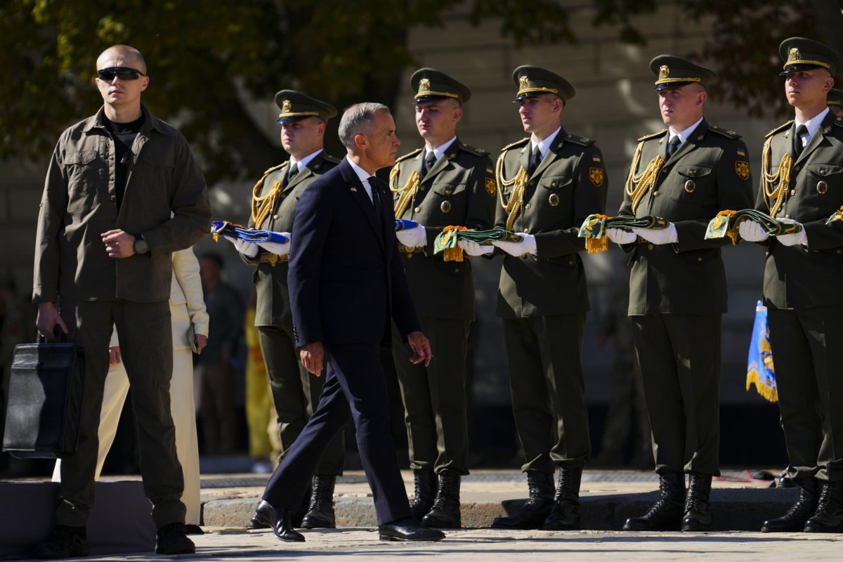 Le Canada annonce un soutien militaire de 2 milliards de dollars pour l&rsquo;Ukraine, incluant des drones