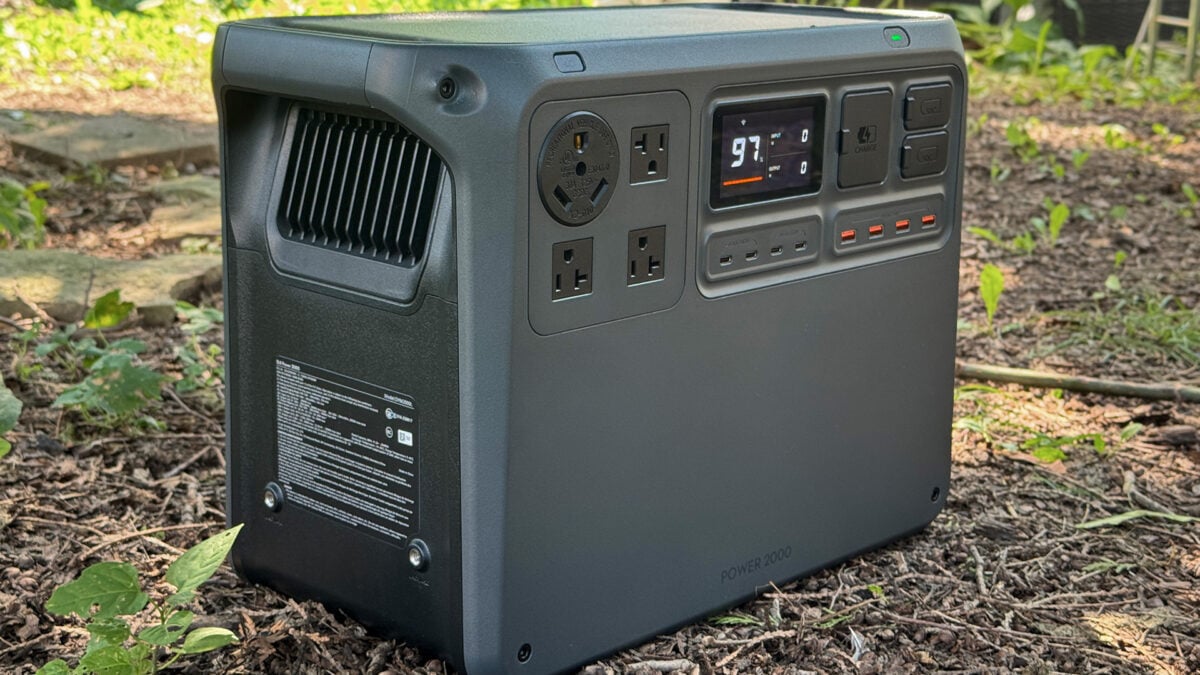 Le DJI Power 2000 : La Station de Puissance Idéale pour Vos Aventures Hors-Réseau