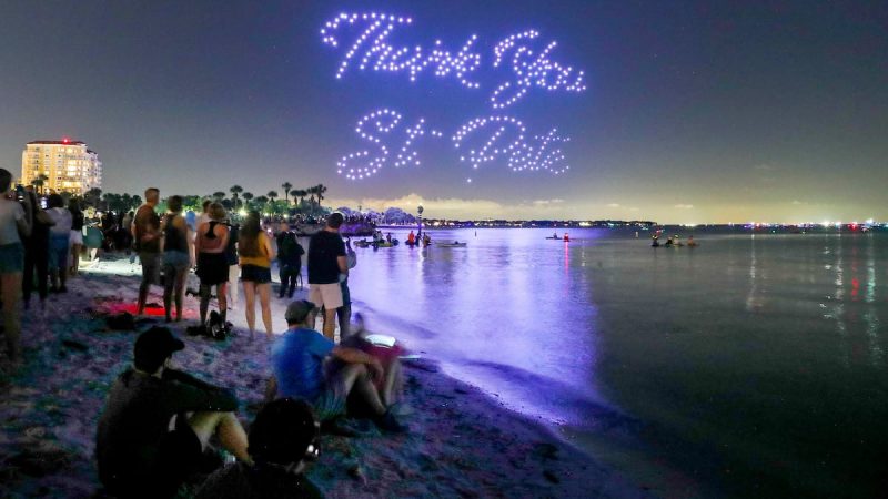 Le spectacle de drones lumineux au St. Pete Pier réprogrammé