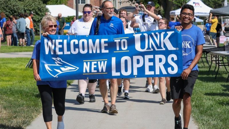 Les drones illuminent le ciel de Nebraska City lors du festival des lanternes