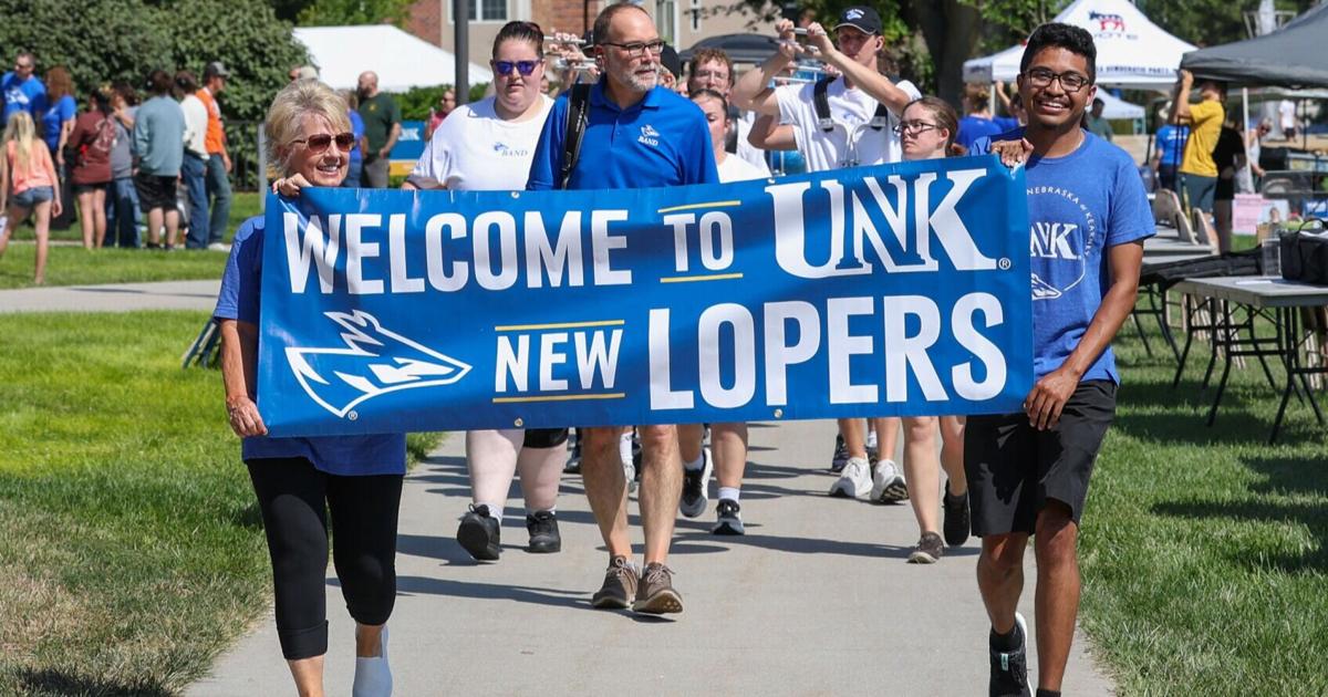 Les drones illuminent le ciel de Nebraska City lors du festival des lanternes