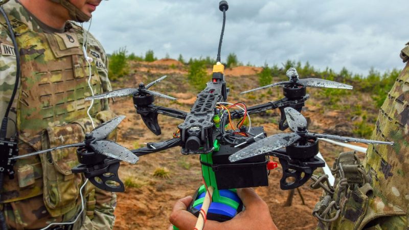 Les paratroopers américains et la guerre des drones : une plongée approfondie dans la stratégie de l&rsquo;US Army