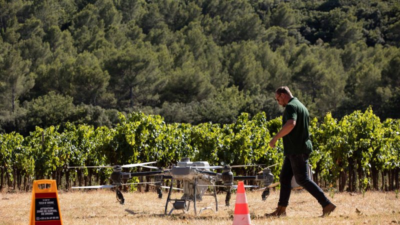 L&rsquo;utilisation des drones en agriculture dans le Var : une pratique encadrée