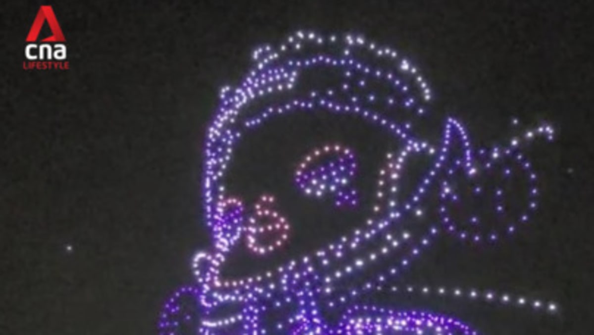 Spectacle Lumineux à Singapour : Les Drones à l&rsquo;Effigie des Personnages de Pop Mart Illuminent la Baie Marina