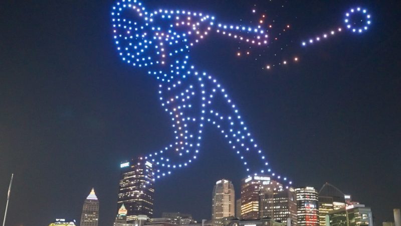 Spectacle de drones après un match de baseball aux États-Unis