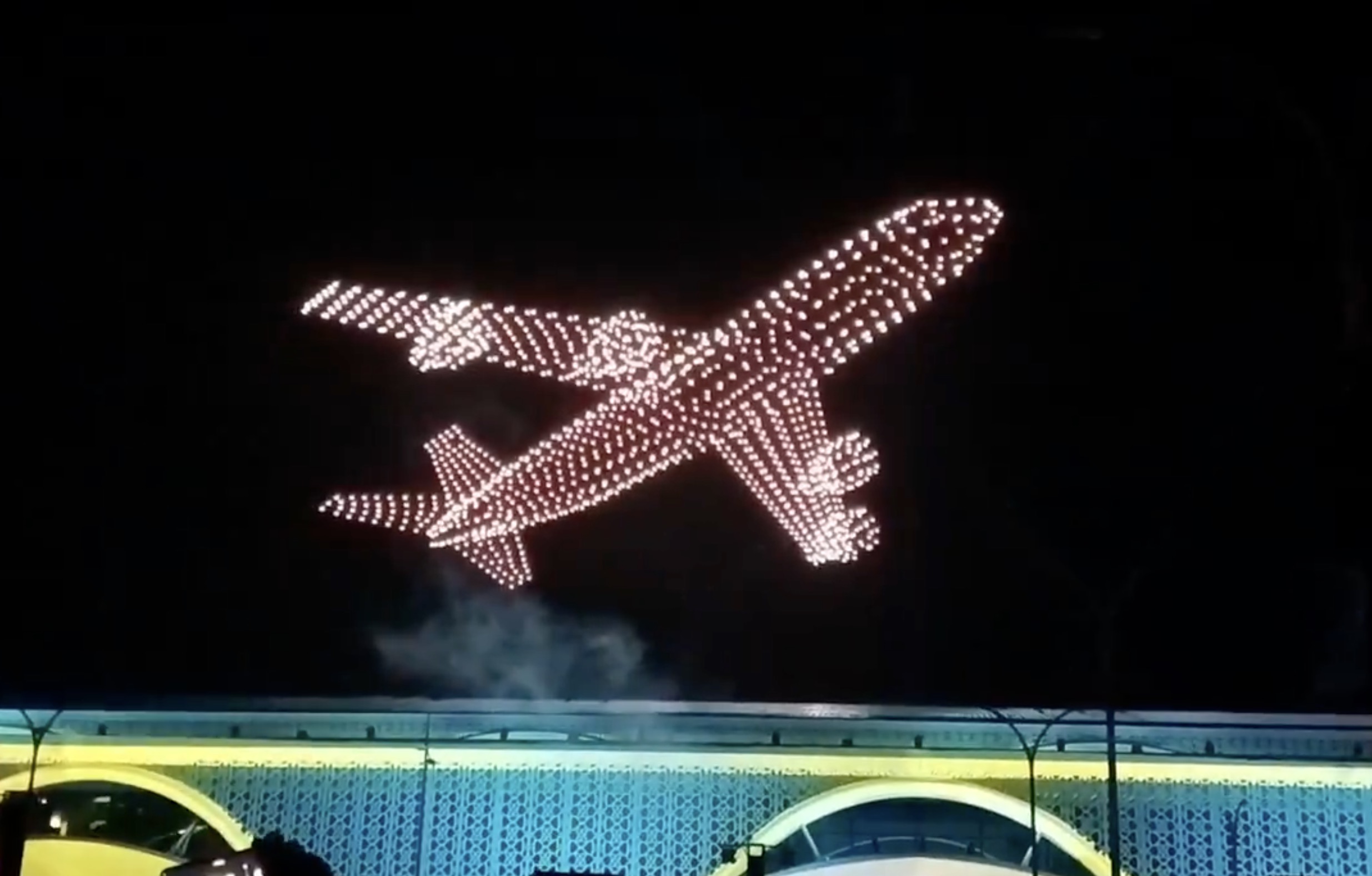 Spectacle époustouflant de 1500 drones synchronisés à l’aéroport de Malé Velana