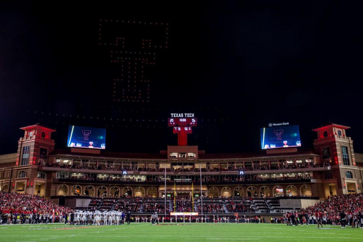Spectacle époustouflant de drones chez Texas Tech