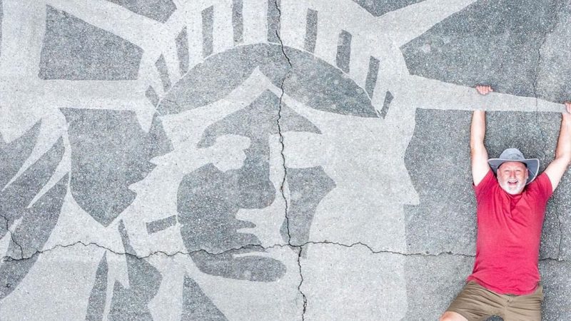 #USA Art et Patrie : un Américain transforme sa allée avec des dessins patriotiques à l&rsquo;occasion du 4 Juillet