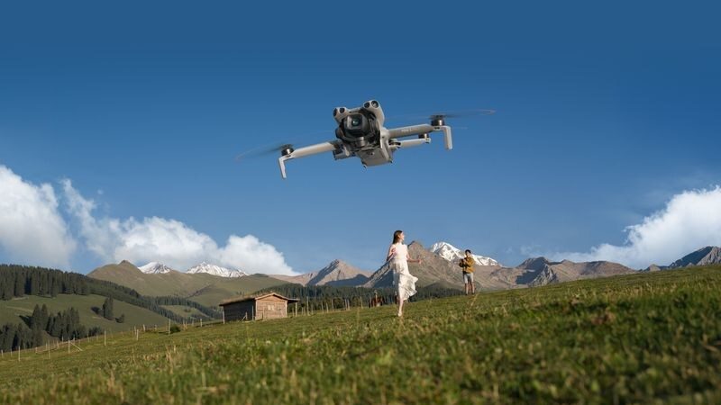 DJI lance le Mini 5 Pro : un pas de géant dans l&rsquo;imagerie et la technologie LiDAR pour drones