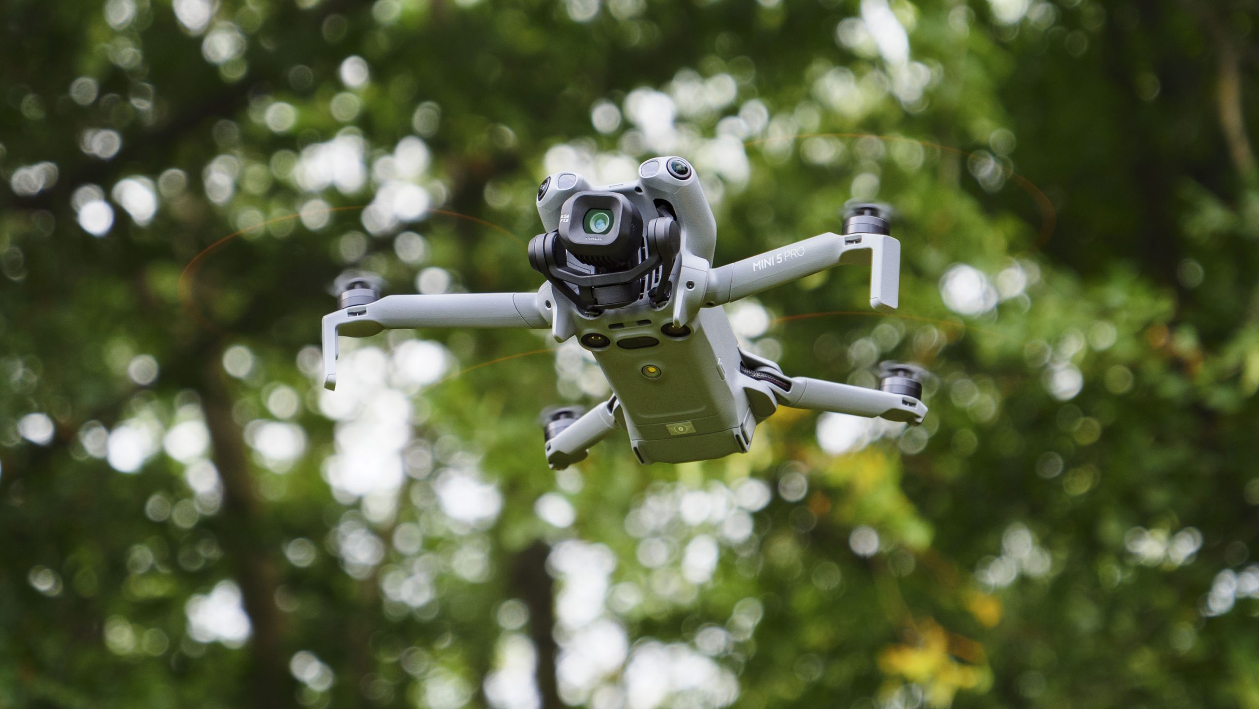 Découvrez le DJI Mini 5 Pro : Le drone ultime pour les créateurs de contenu sur les réseaux sociaux