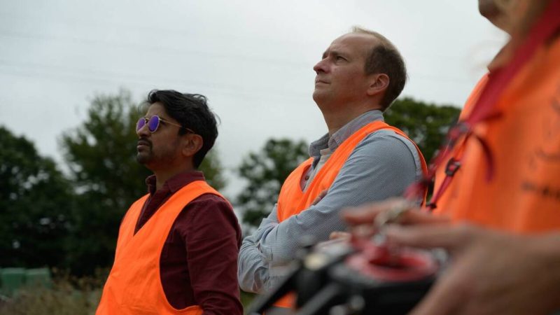#France Célébration des mégalithes à Carnac avec un spectacle de drones impressionnant